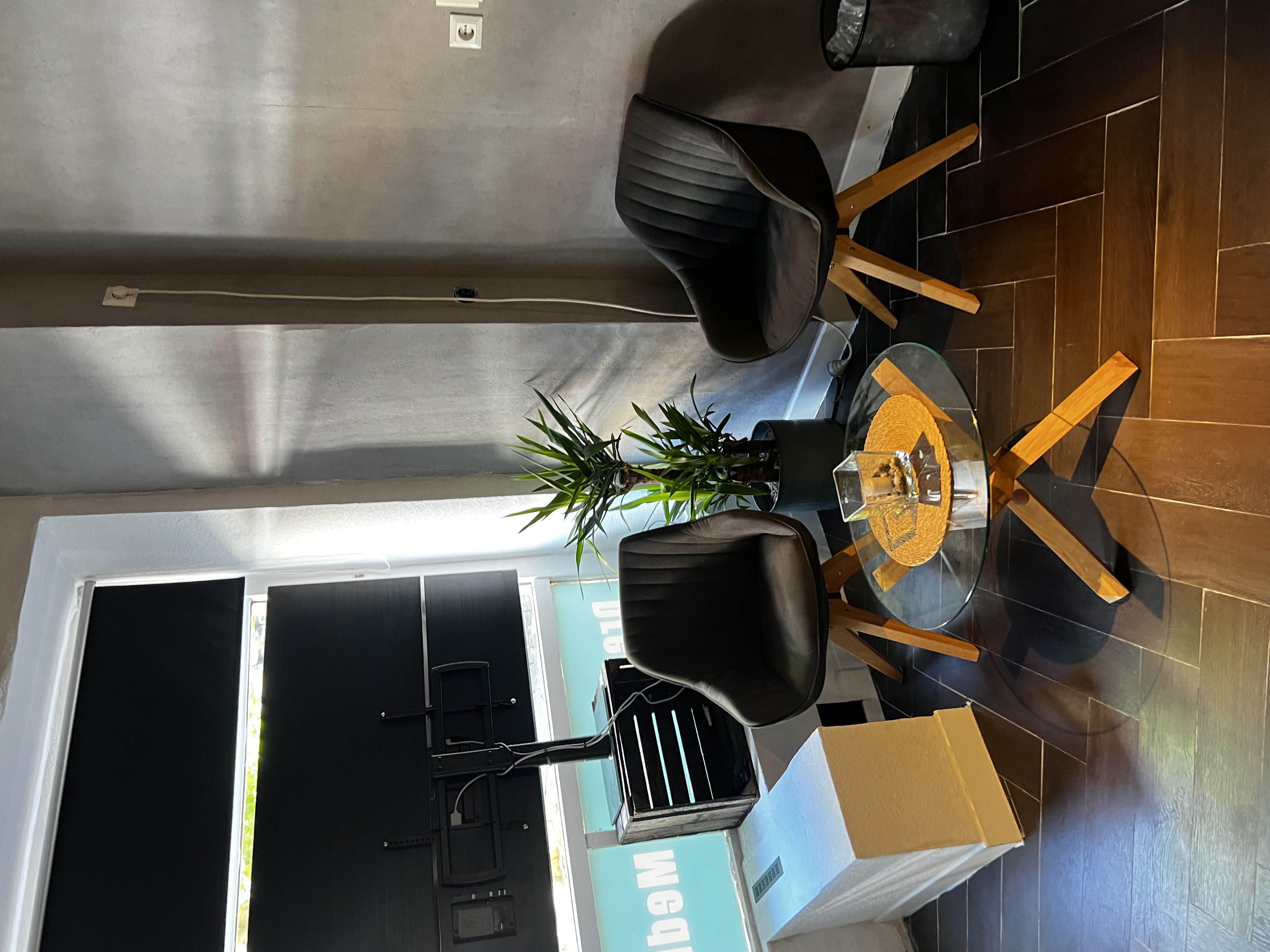 Studio von Dream Force Media in der Obergasse 6 in Alsfeld mit Lounge und Studiolicht